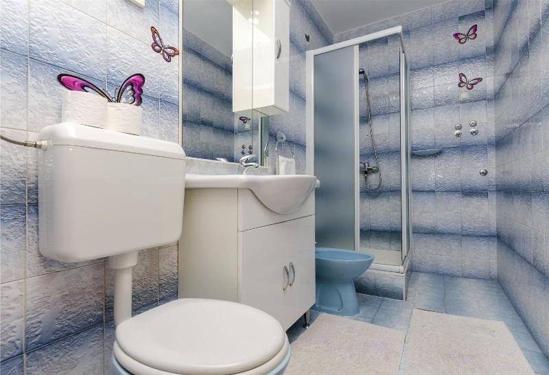 One-Bedroom Apartment - Ground Floor image 2