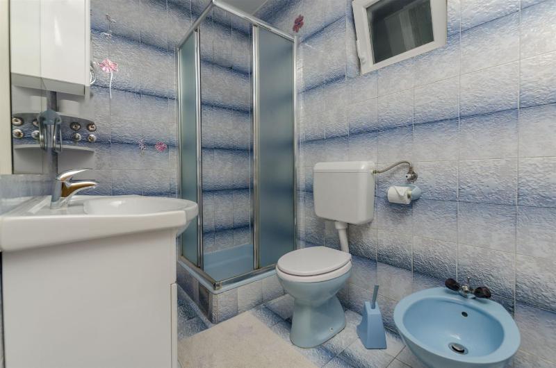 One-Bedroom Apartment with Patio image 2