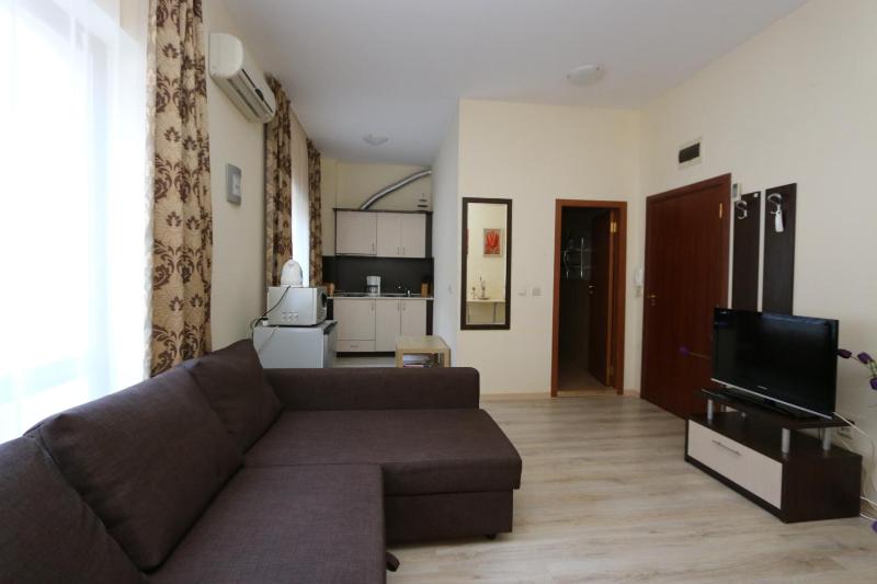 One-Bedroom Apartment - Ground Floor (2 Adults + 2 Children) image 3