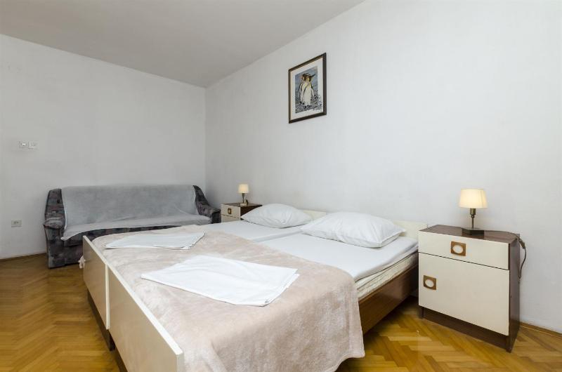 One-Bedroom apartment Standard image 1