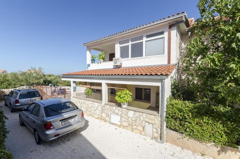Apartments Denis - image 1