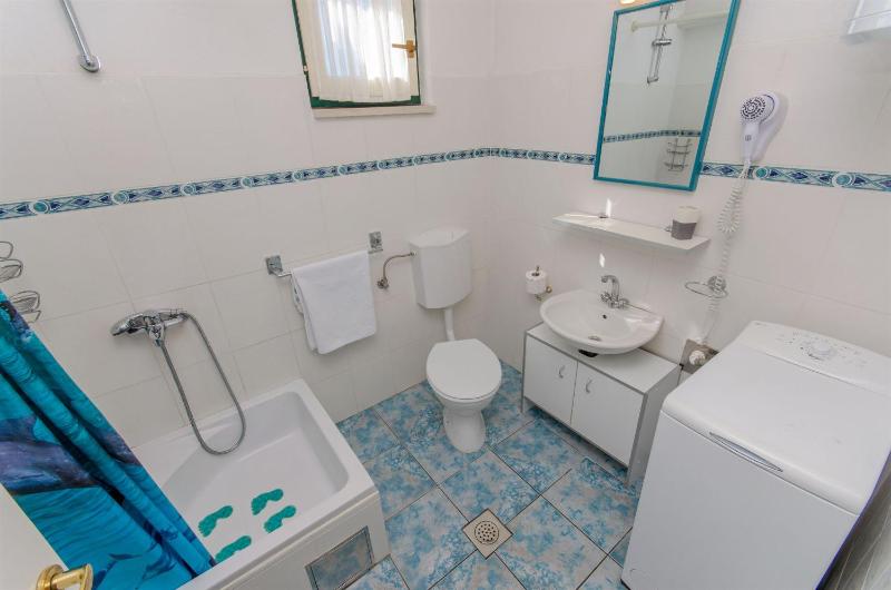 Two-Bedroom Holiday Home image 3