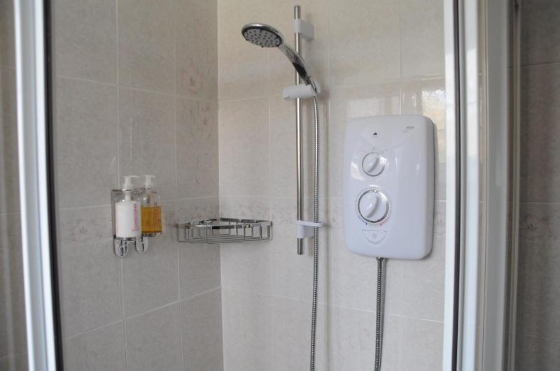 Small Double Room image 2