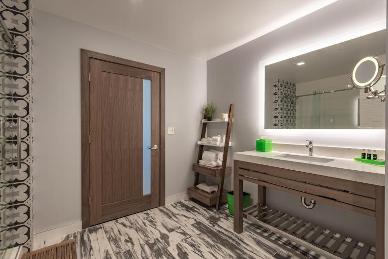 King Suite image 3