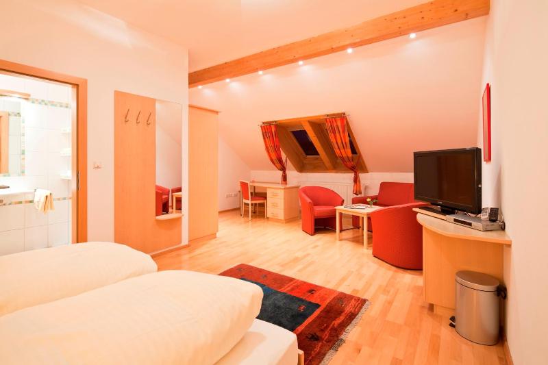 Deluxe Room image 2