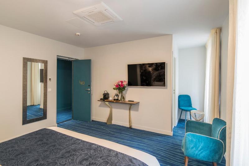 Privilege Double Room image 4