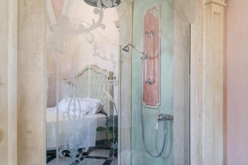 Deluxe Junior Suite image 4