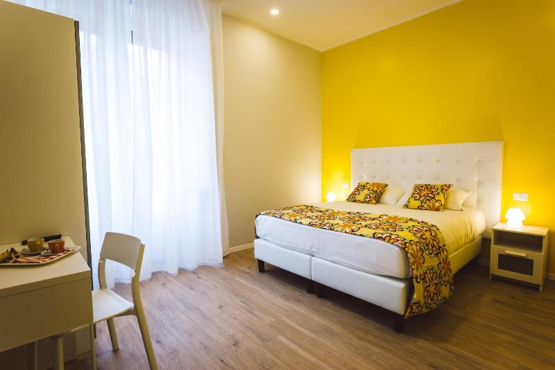 Double or Twin Room with Private Bathroom image 1