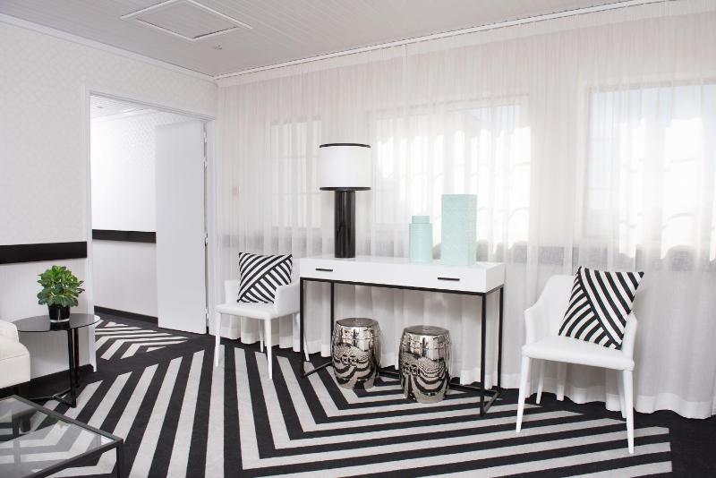 Double or Twin Room image 2