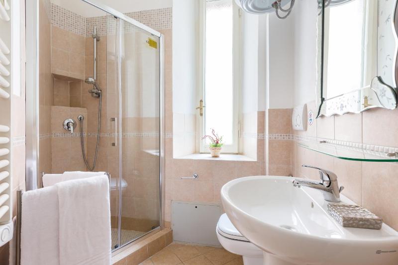Superior Double or Twin Room image 4