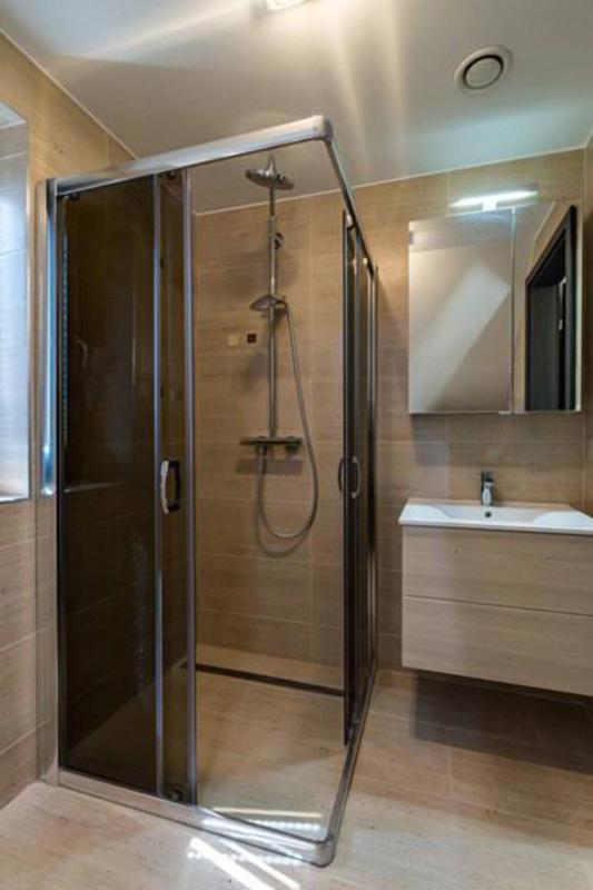 Deluxe Triple Room image 3