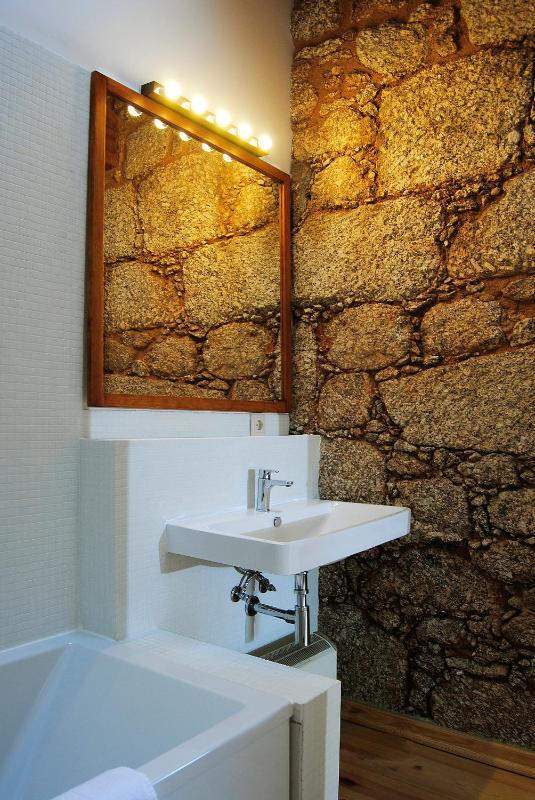 Deluxe Double or Twin Room with Mountain View image 3