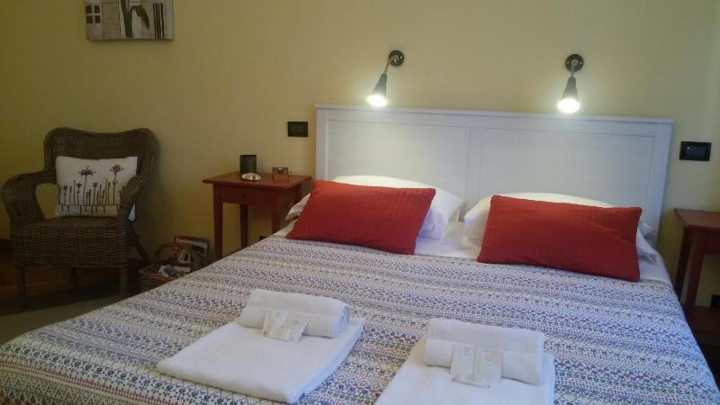 Double or Twin Room with Private Bathroom image 1