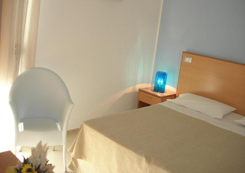 Triple Room image 2