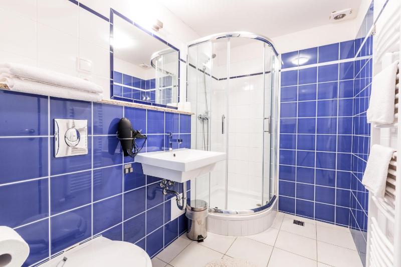 Double or Twin Room with Balcony image 3