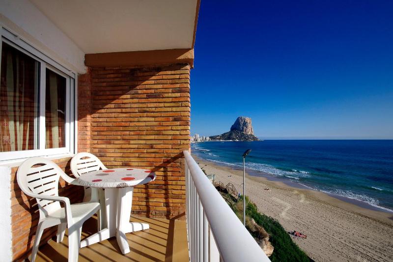 Studio (2 Adults) image 2