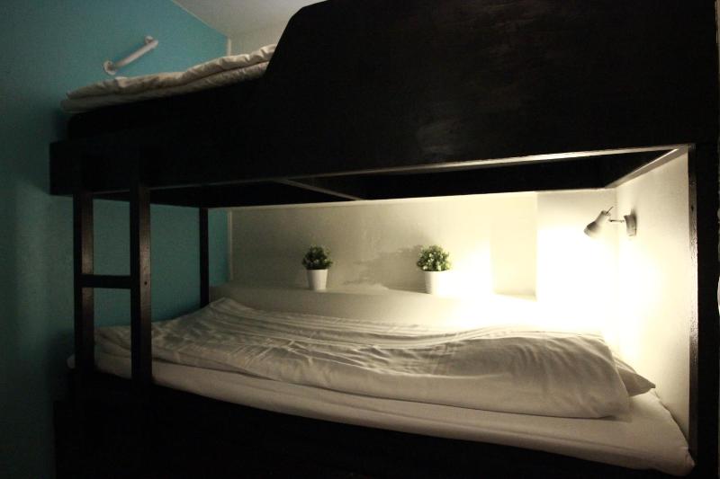 Small Double or Twin Room - No Window image 1
