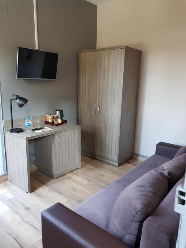 Quadruple Room image 3