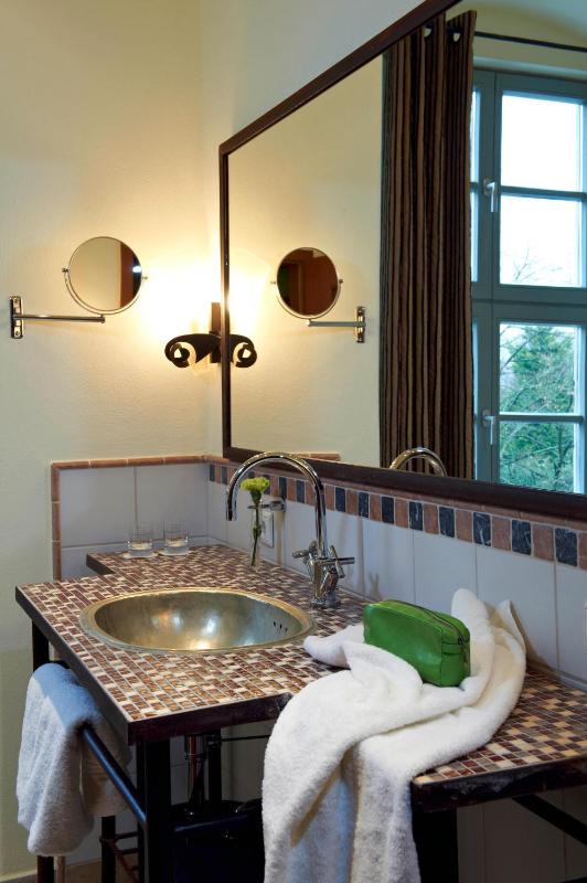 Convent Double Room image 4