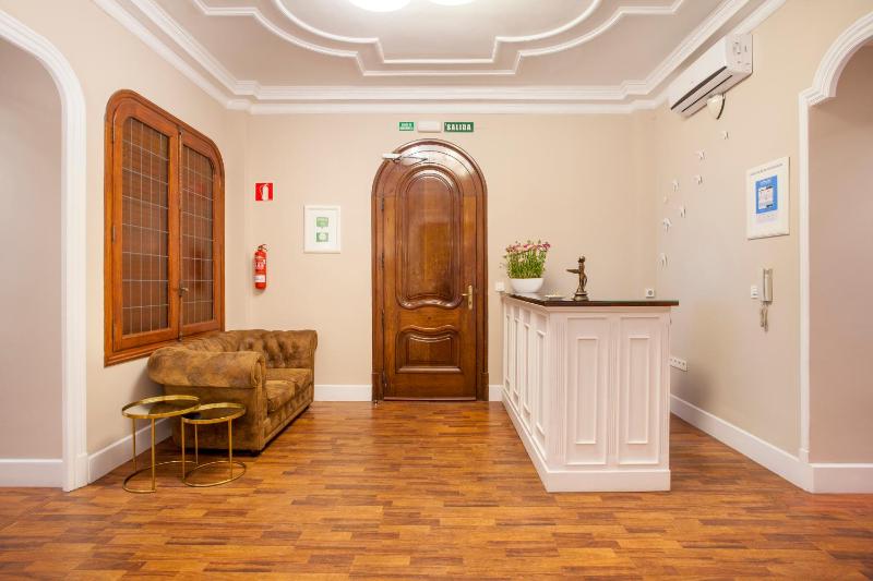 Hi Valencia Boutique - image 10