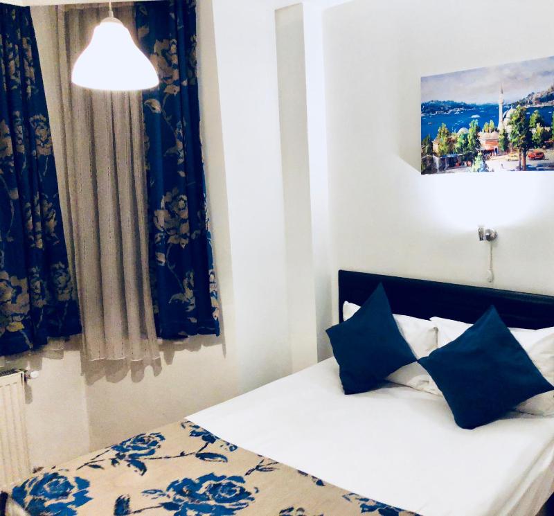 Standard Double Room image 2