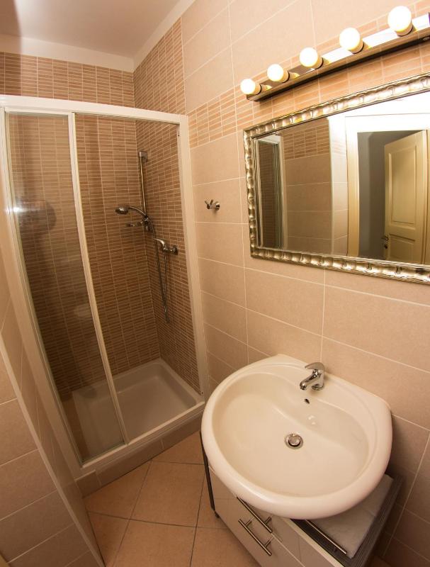 Triple Room image 2