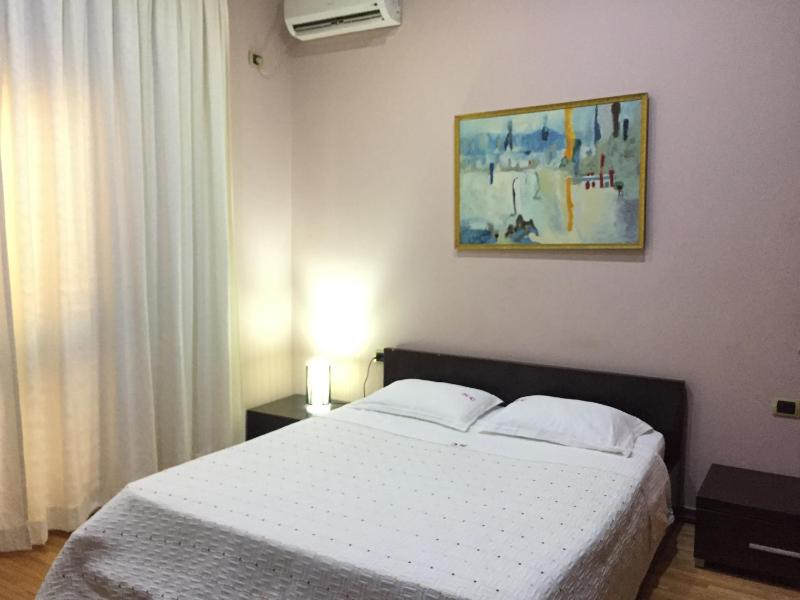 Single Room image 2