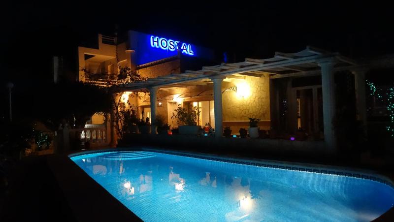 Hostal La Paloma I - image 9