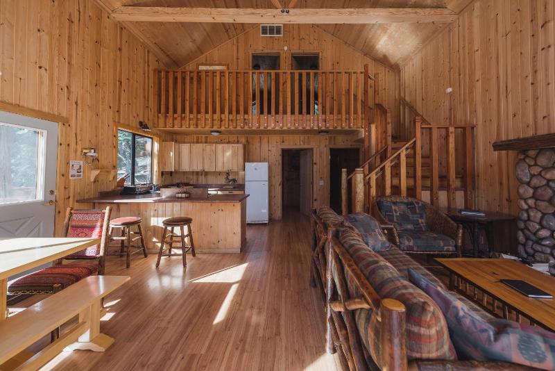 Superior Chalet image 4