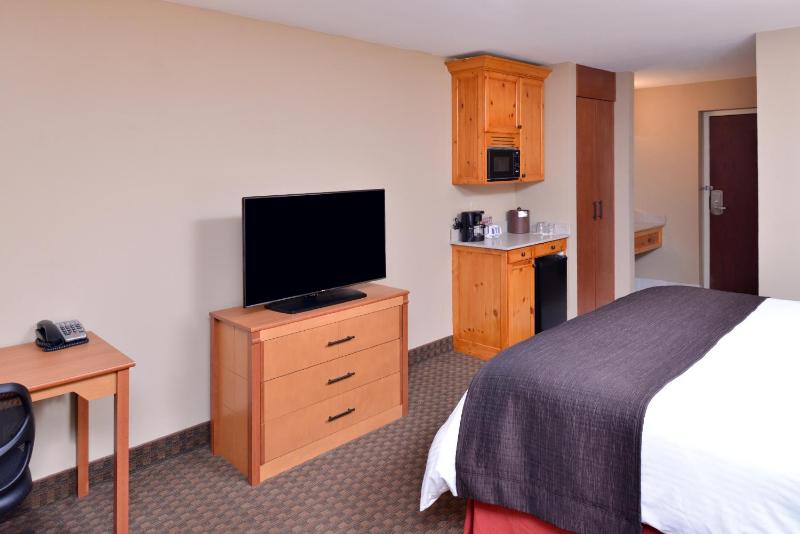 King Room - Non-Smoking image 4