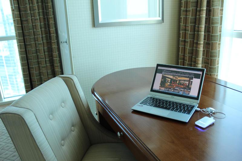 One-Bedroom Suite image 4