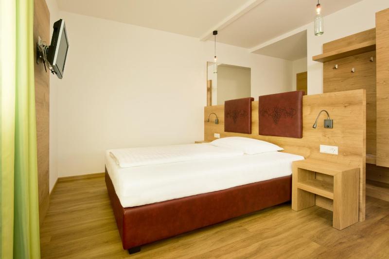 Single Room image 4