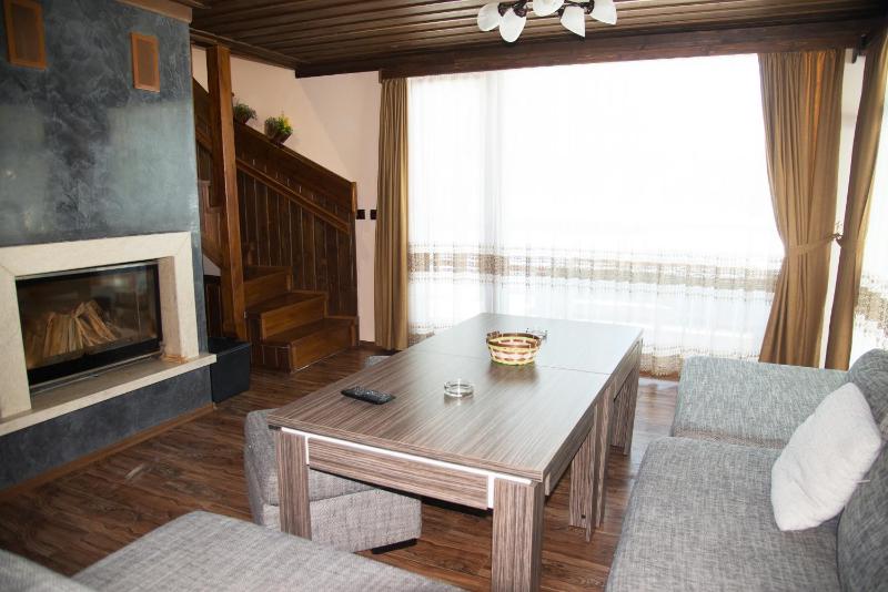 Deluxe Villa image 3