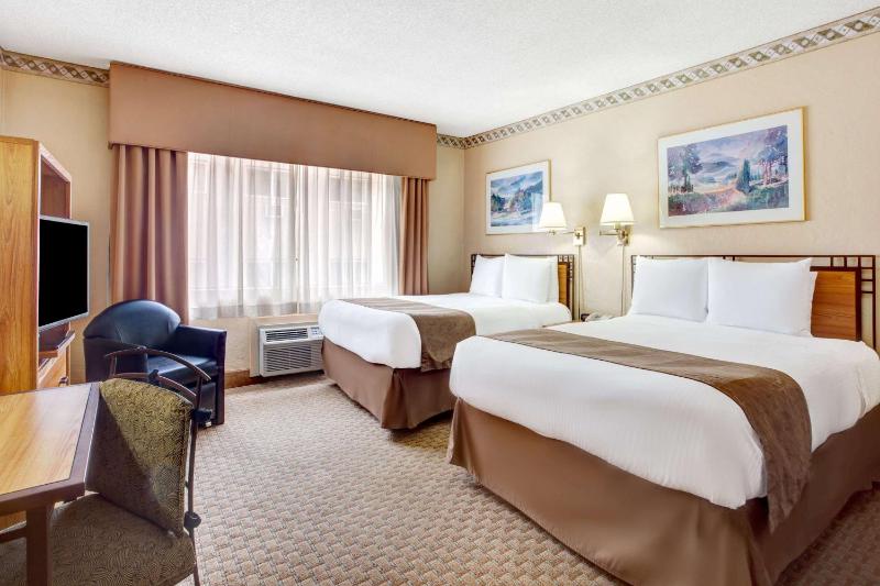 Travelodge by Wyndham Seattle By The Space Needle - image 7