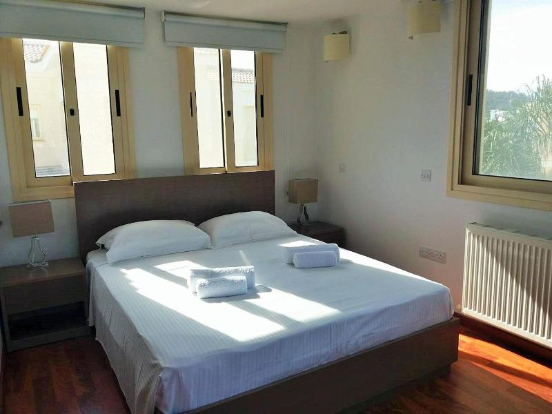 ANTHORINA VILLA 9 - image 2
