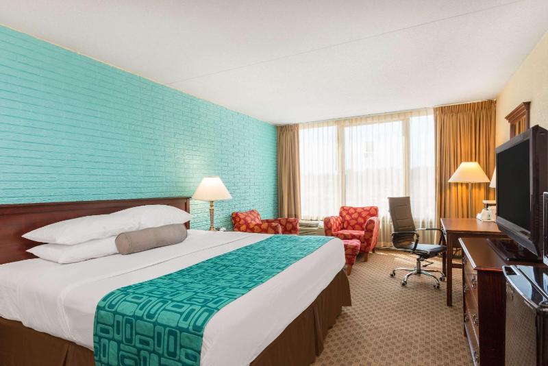 King Room - Non-Smoking image 1