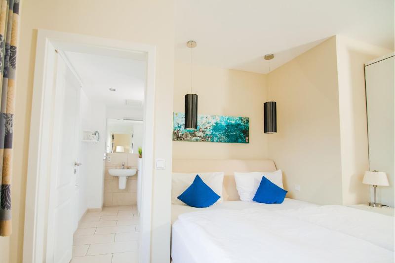 Double Room image 2