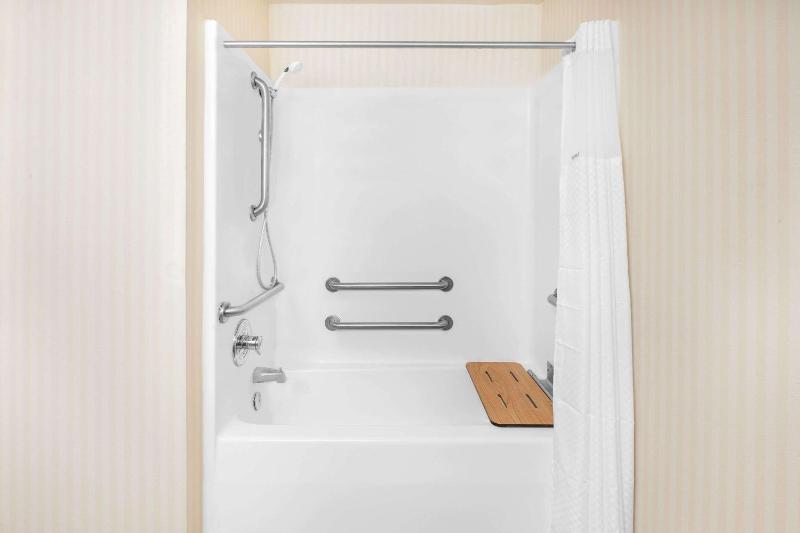 King Room - Mobility Access/Non-Smoking image 4