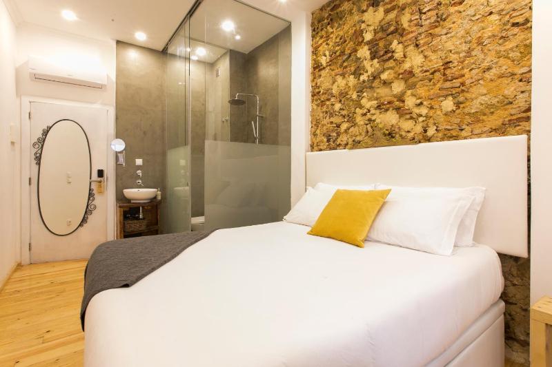 Twin Room image 1