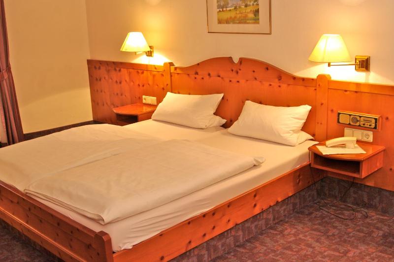 Double Room image 1