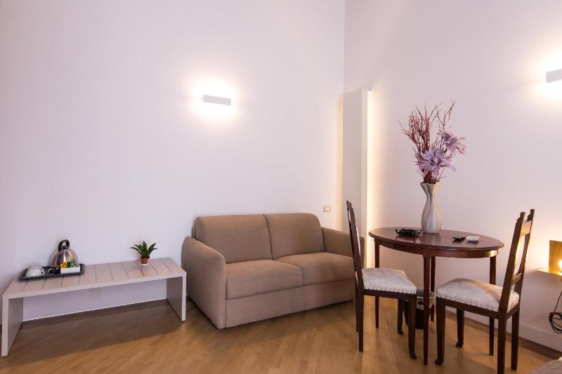 Double Room with Private Bathroom image 3