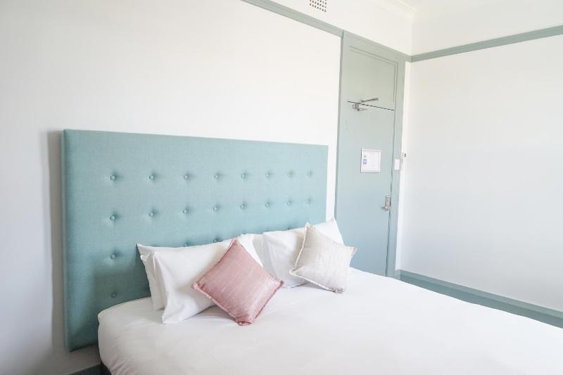 King Room with Shared Bathroom image 1
