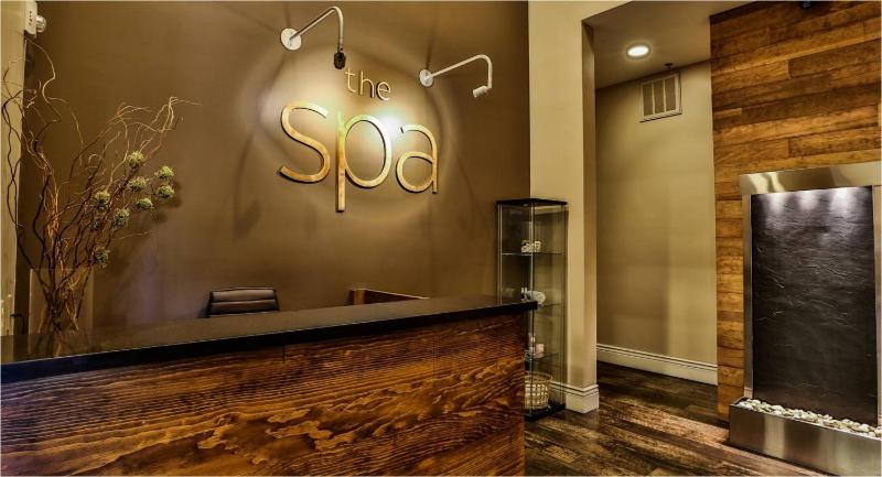 Tuscany Suites and Casino Hotel - image 8