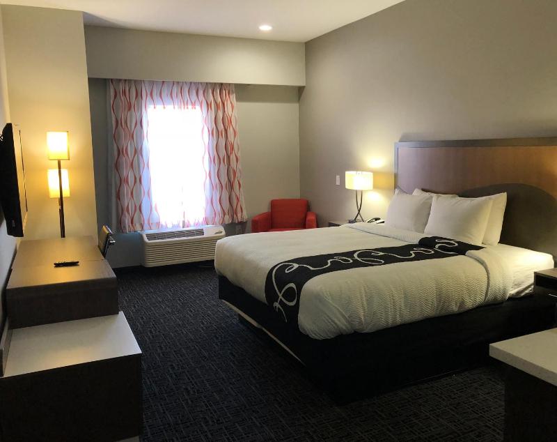 Deluxe Single Room image 3