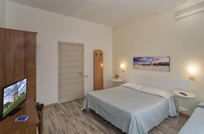 Triple Room image 4