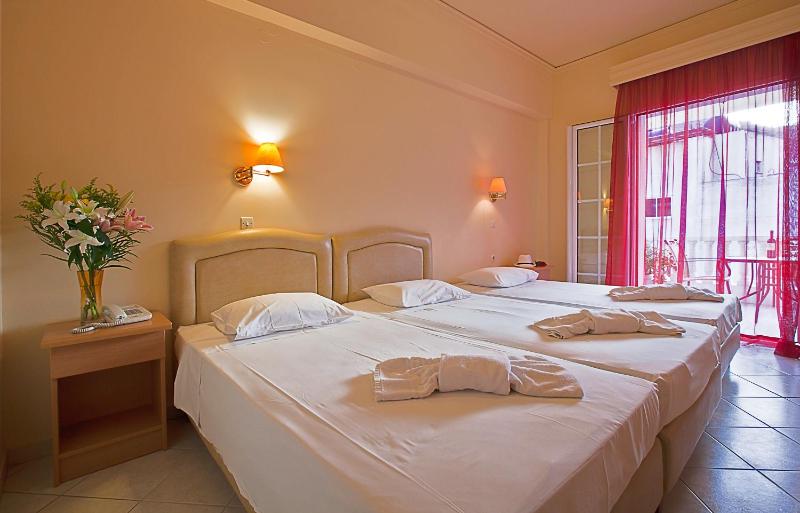 Triple Room image 3