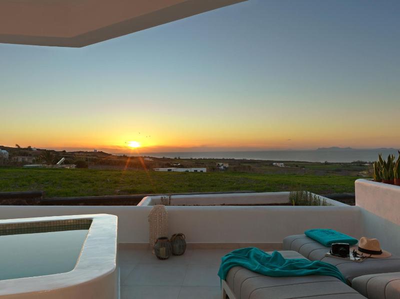  Supreme Suite with Outdoor Hot Tub and Sea View image 4