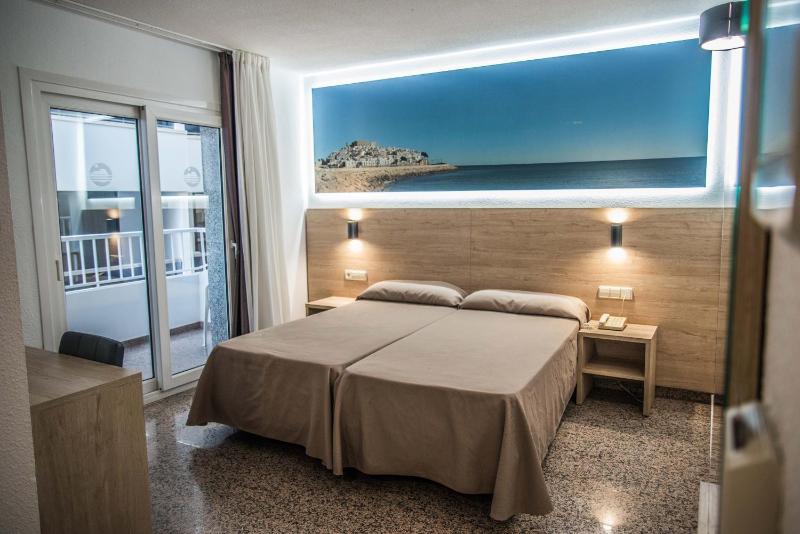 Economy Double or Twin Room image 2