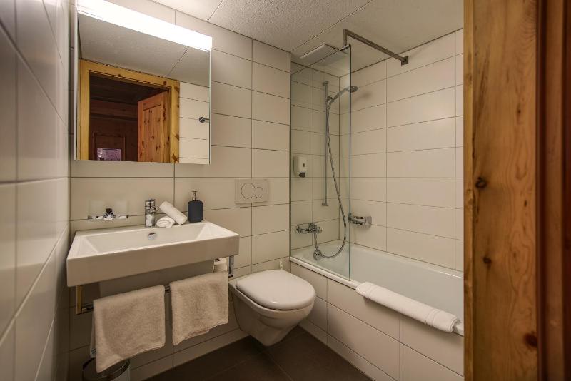 Double Room image 3