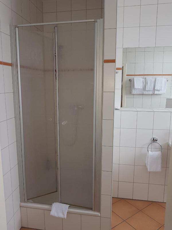 Double Room image 3